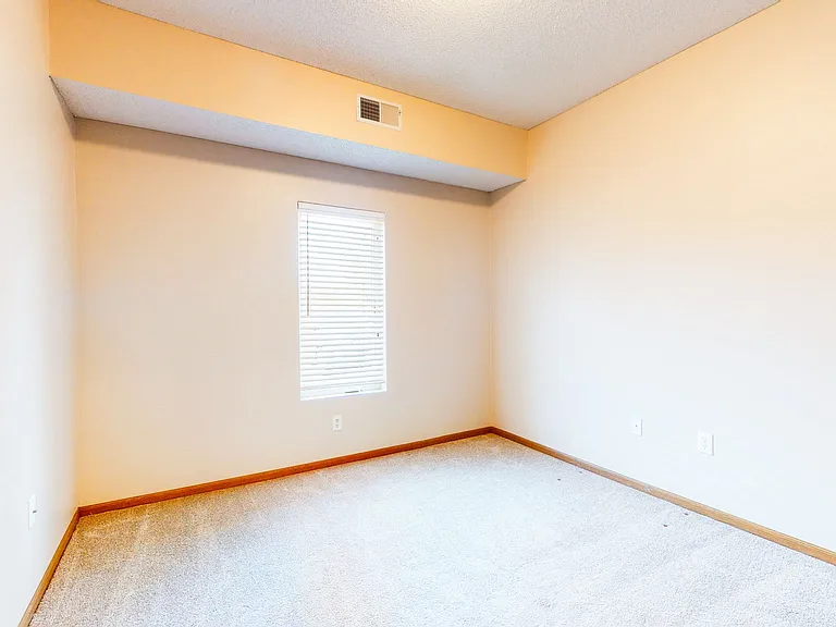 Elm - 2 bedroom/2bath