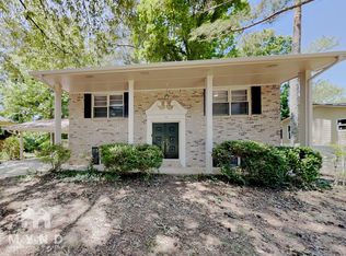 1042 Ponderosa Park Dr, Forest Park, GA 30297