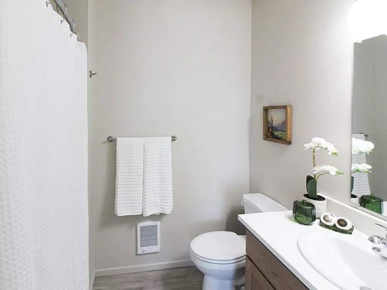 SANDHILL APARTMENTS — Photo 5