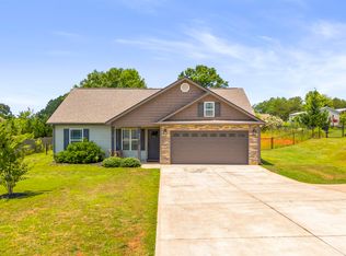 424 Brown Arrow Cir, Inman, SC 29349