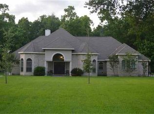 8115 N Laura Cir, Baytown, TX 77521
