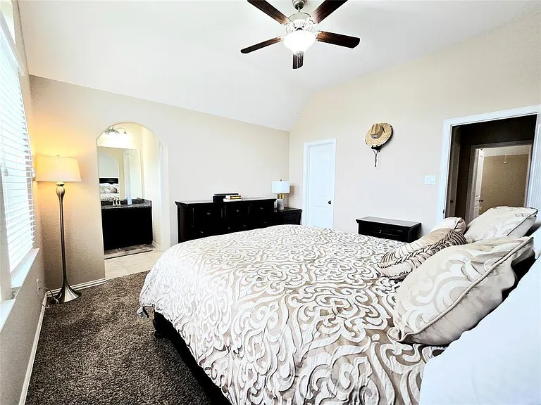 21914 Avalon Queen Dr — Photo 34
