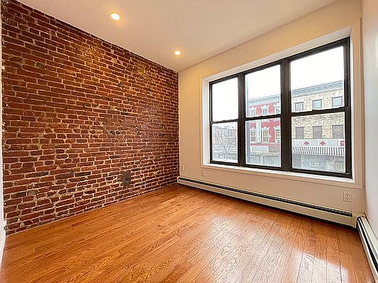 1st image of 778 Nostrand Ave #4