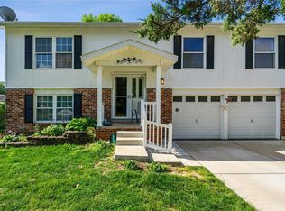 3838 Duchess Dr, Saint Charles, MO 63304