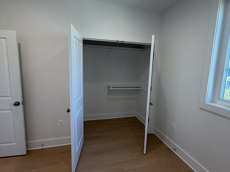 1001 Douglas St NE #A — Photo 8