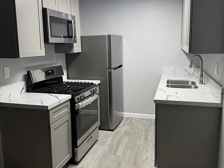 12541 Sunswept Ave #8 — Photo 5