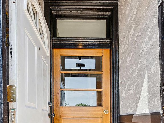 3rd image of 2514 N Hancock St