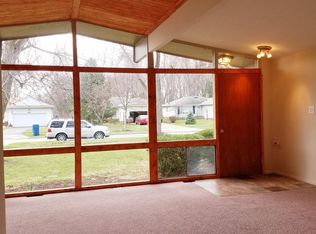 4295 Coe Ave, North Olmsted, OH 44070