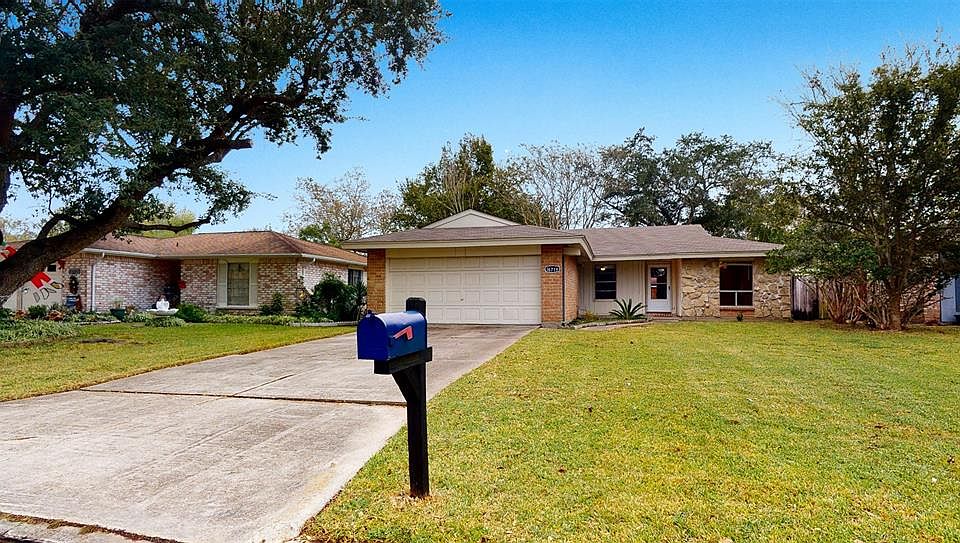1st image of 16719 Barcelona Dr