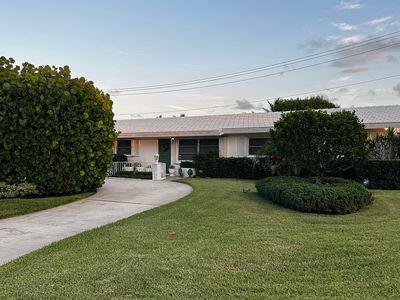 7990 W Lake Drive, Lake Clarke Shores, FL, 33406