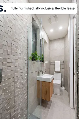 Bathroom, photo 1