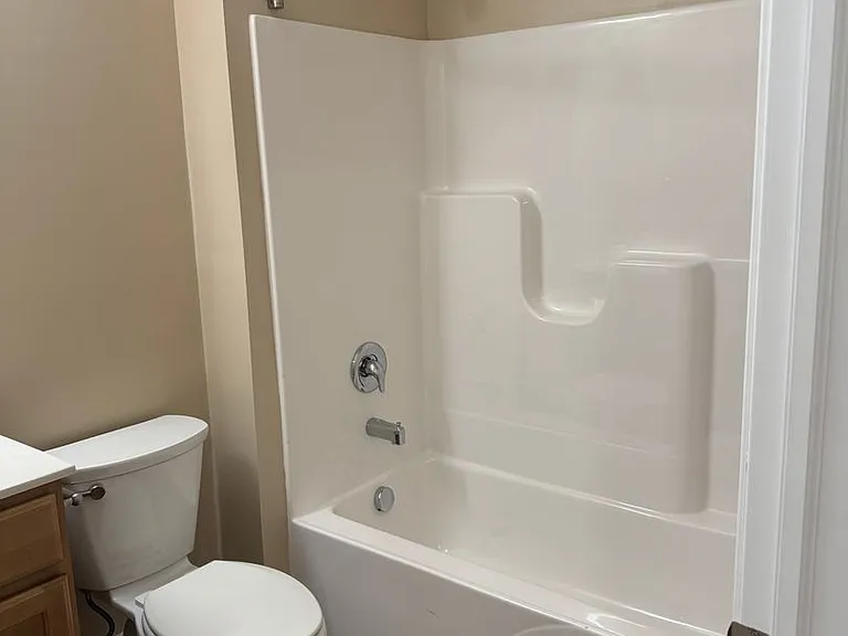 330 Linden Ave — Photo 28