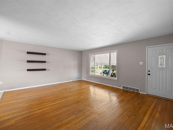 5th image of 7305 Coronado Ave
