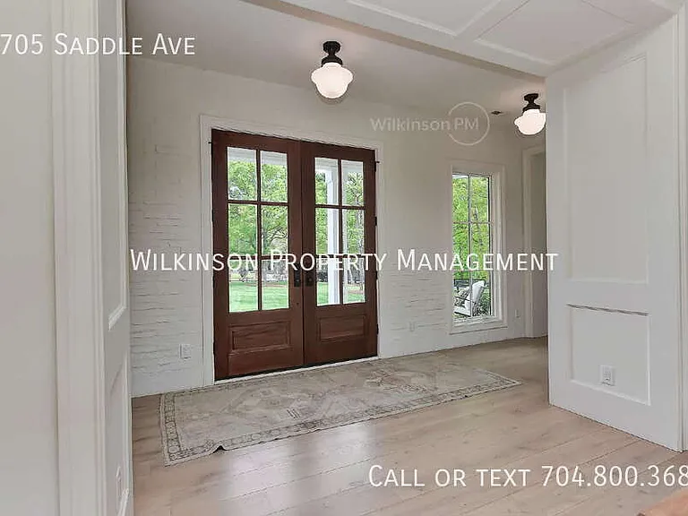 9705 Saddle Ave — Photo 13