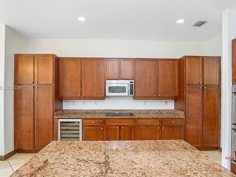 7833 SW 194th Ter — Photo 6