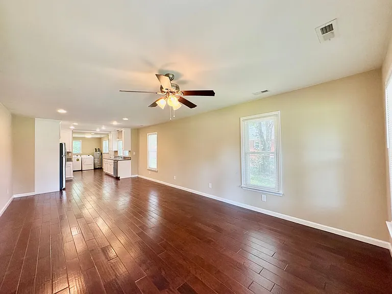 519 Walnut St — Photo 2