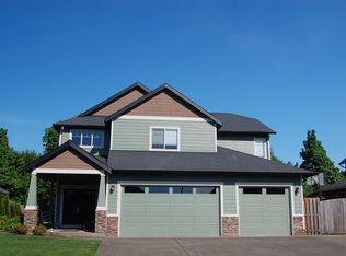 114 S 6th St, Carlton, OR 97111