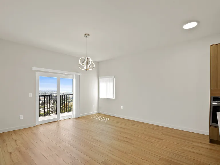 4217 Mesa St — Photo 5