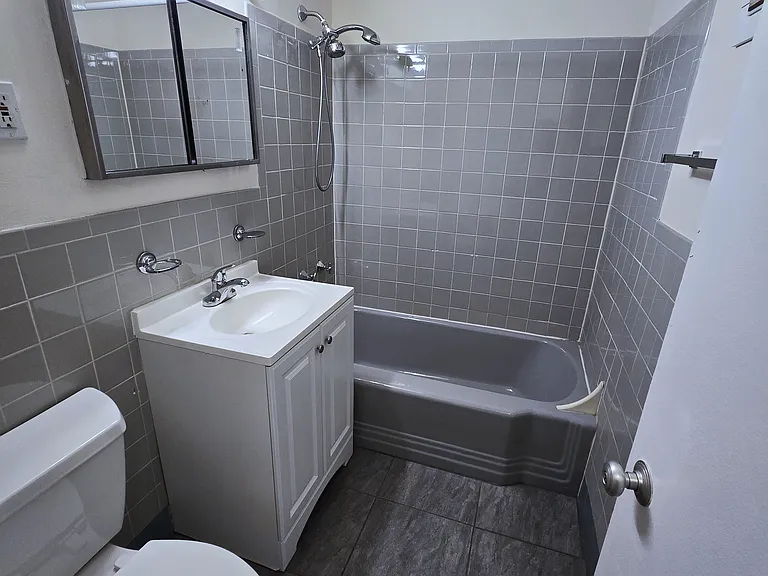 90 Prospect Ave #2D — Photo 13