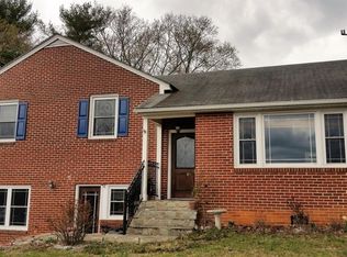 73 Pathfinder Dr, Lexington, VA 24450