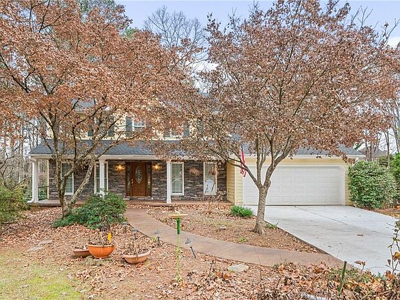 3rd image of 4307 Revere Cir