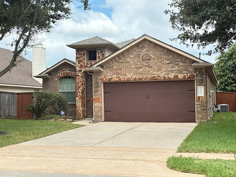 7042 Windy Run Ct — Photo 2