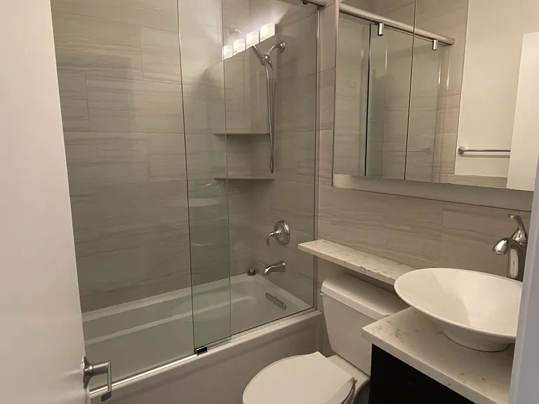 1760 N Clark St #2N — Photo 10