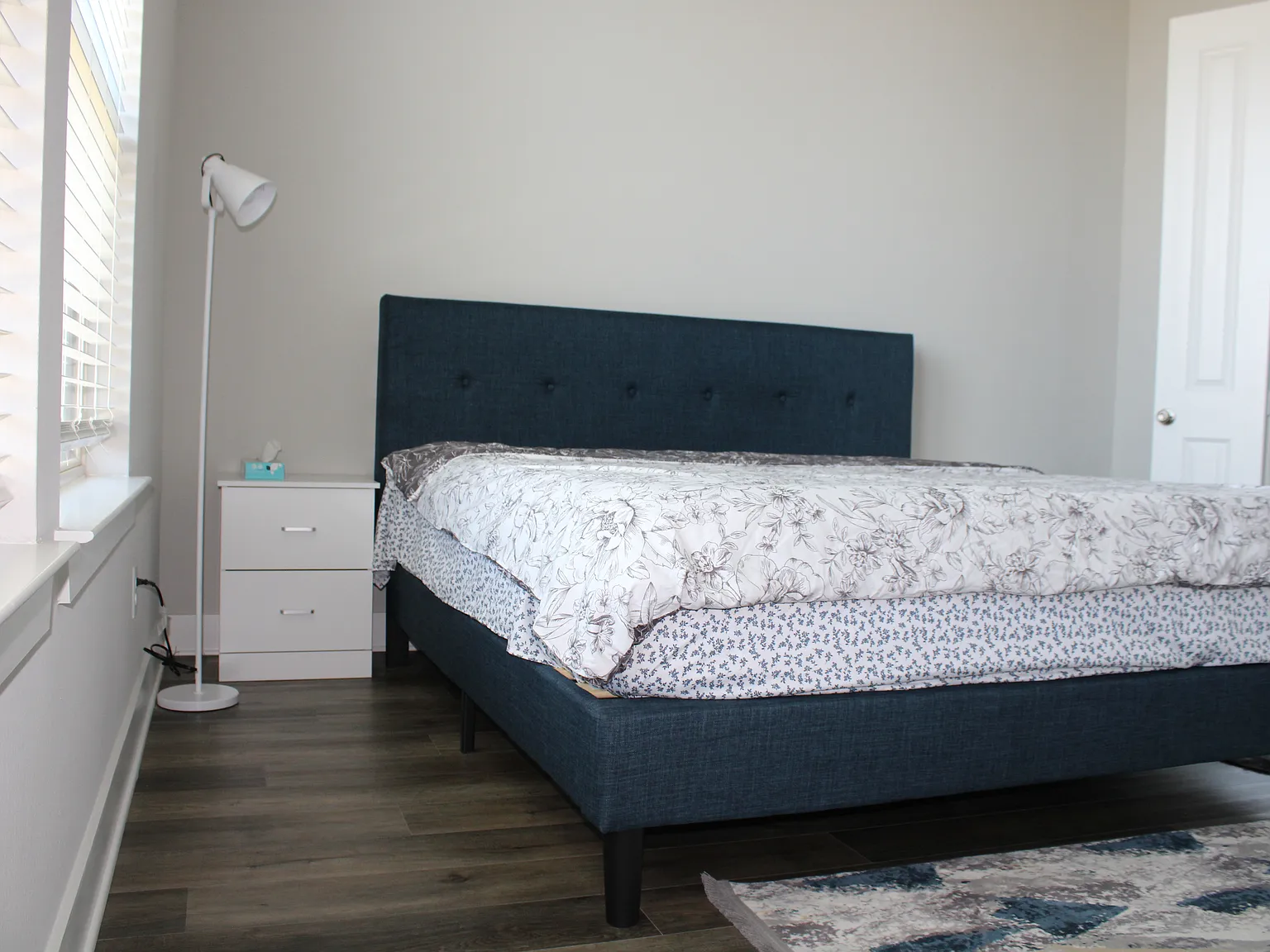 805 Pelican Dr — Photo 1