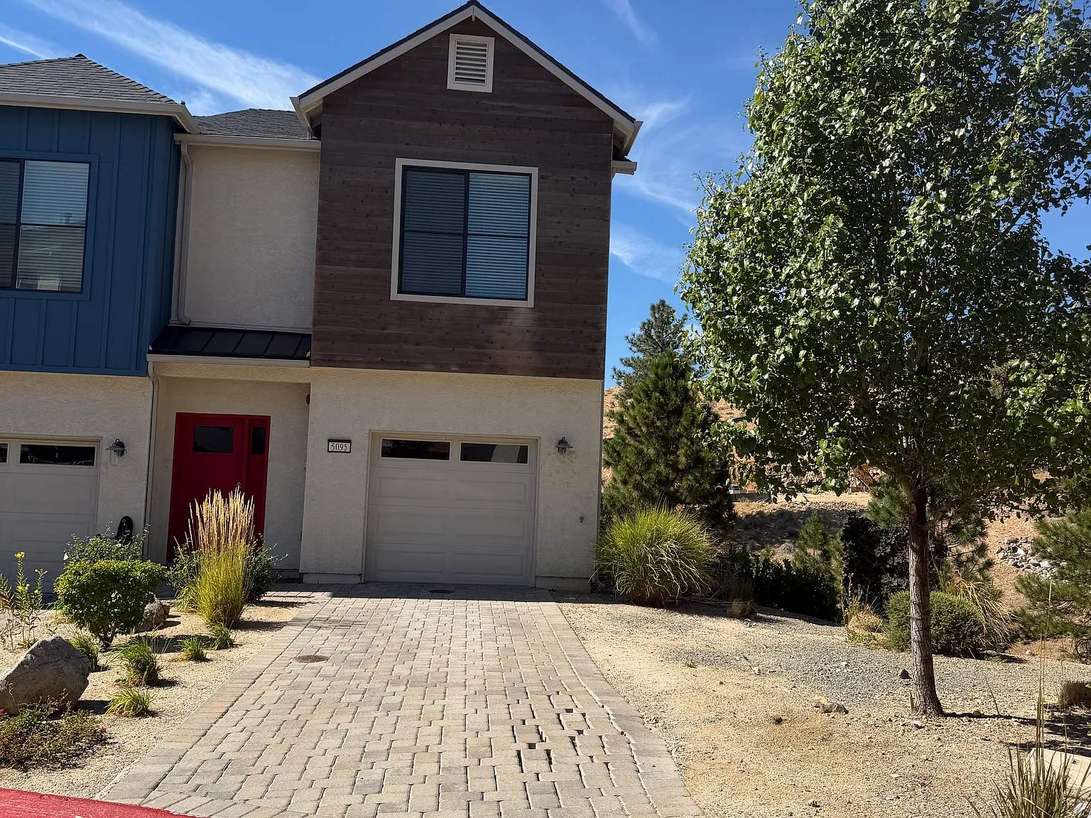 3 bed, 2.5 bath, 1512 sqft, $2,300 — Photo 1