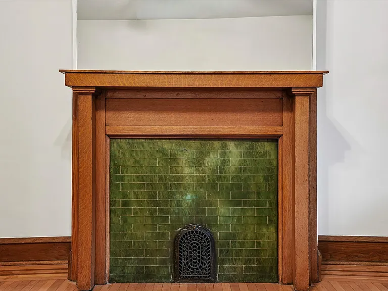 868 N 27th St — Photo 5