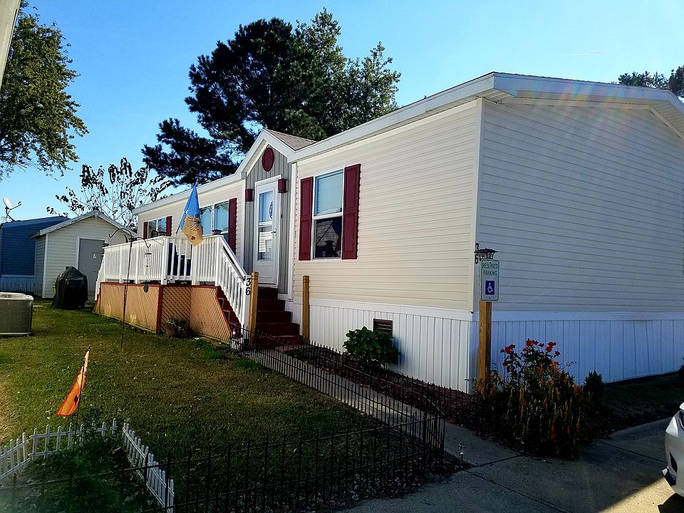 1st image of 36 S Elm Ct
