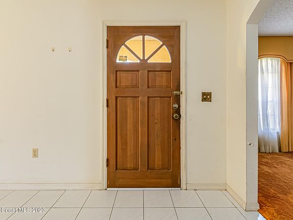 5th image of 348 Jack Dr