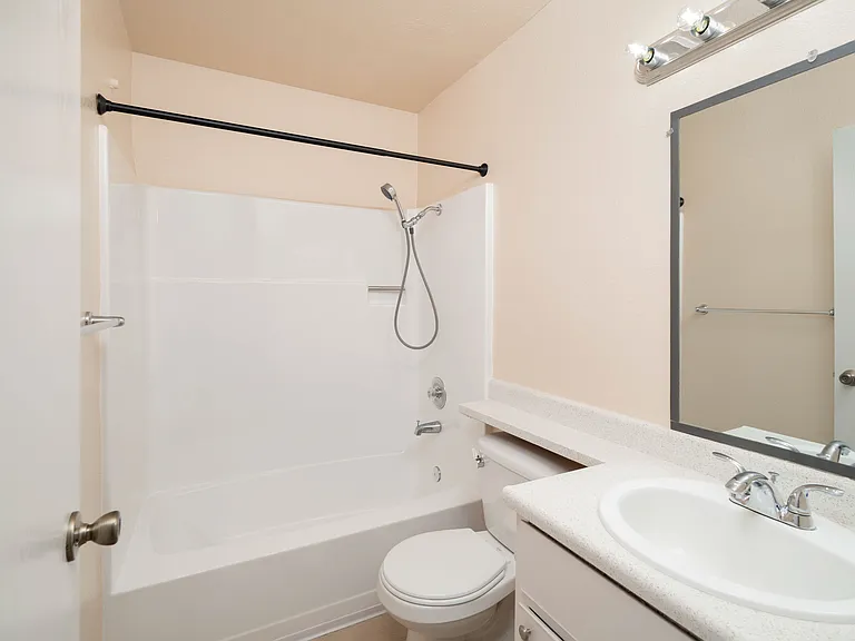 7456 Sandalwood Dr — Photo 5