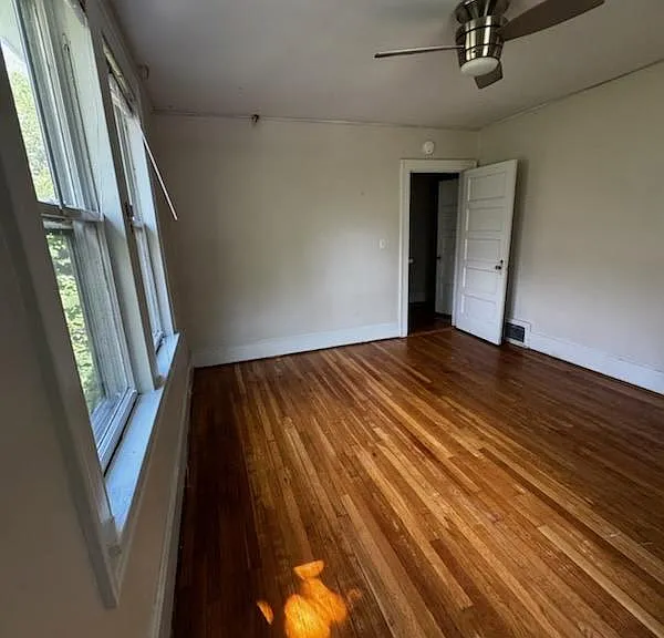 621 Saluda Ave #621 — Photo 10