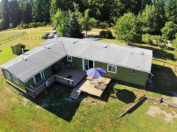 Great deck with a view!