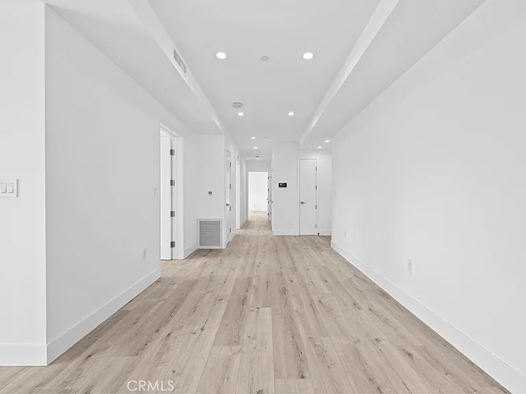 4214 Fulton Ave #203 — Photo 10