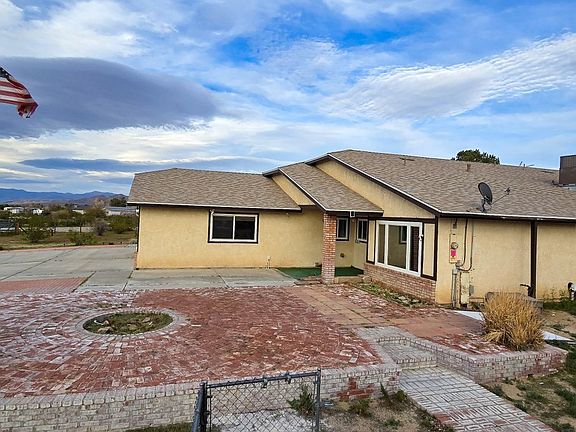 2nd image of 1520 S Fire Opal St