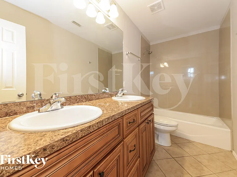 2708 Beverly Dr — Photo 12