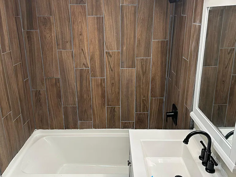 2525 Irvine Ave NW — Photo 8
