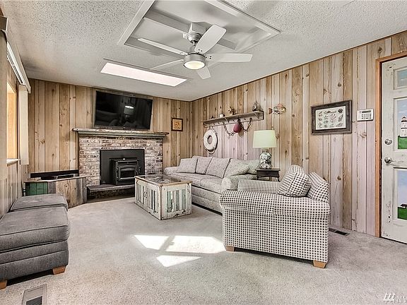 5th image of 13101 107th Avenue Ct E