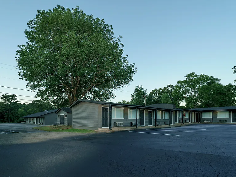 2322 Highway 25 Byp #A — Photo 7