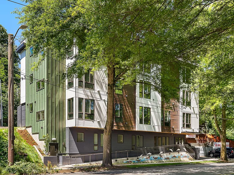 4029 Rainier Ave — Photo 26