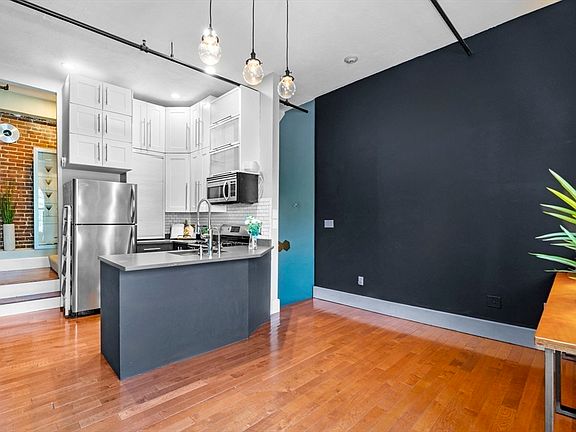 4th image of 304 Essex St Unit 3