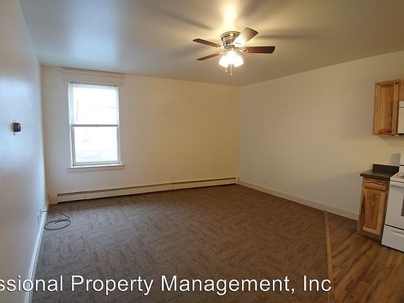 5th image of 118 W Alder St APT 306