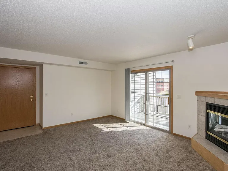 2876 Coral Ct — Photo 13