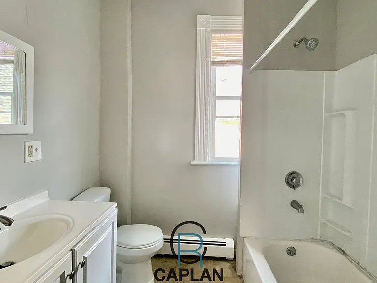 442 Poplar St #2 — Photo 12