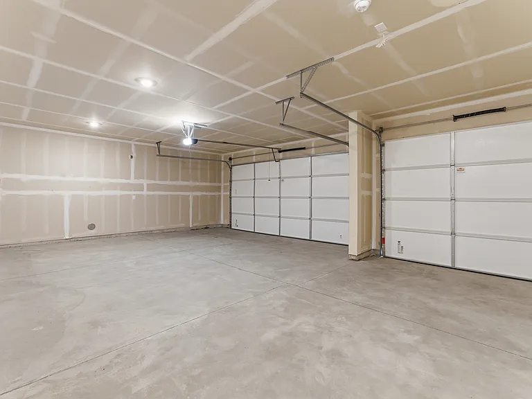 162 W Great Bear St — Photo 43
