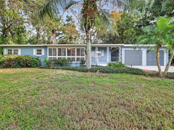 1726 Overlook Dr, Mount Dora, FL 32757
