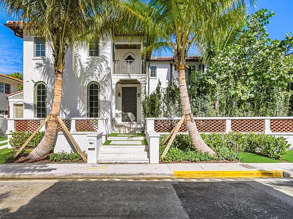 3rd image of 259 OLEANDER Avenue