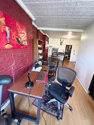 Rented by Delmark Realty LLC | media 31